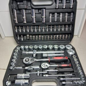CAJA DE HERRAMIENTAS DE 94 PIEZAS