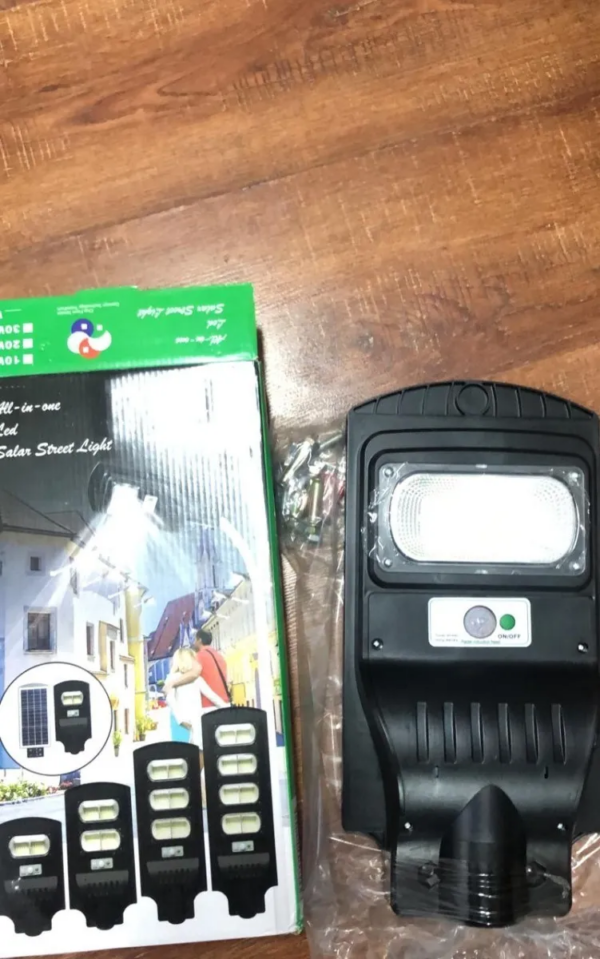 FOCO SOLAR DE 300WATTS - Imagen 2