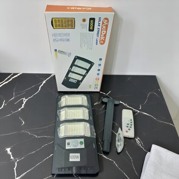 FOCO SOLAR EXTERIOR DE 600 W - Imagen 2
