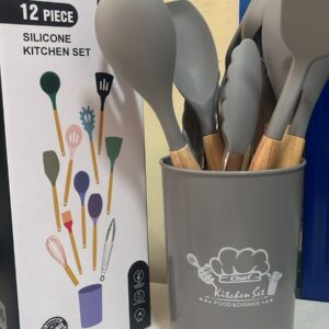 SET DE UTENSILIOS DE SILICONA EN GRIS