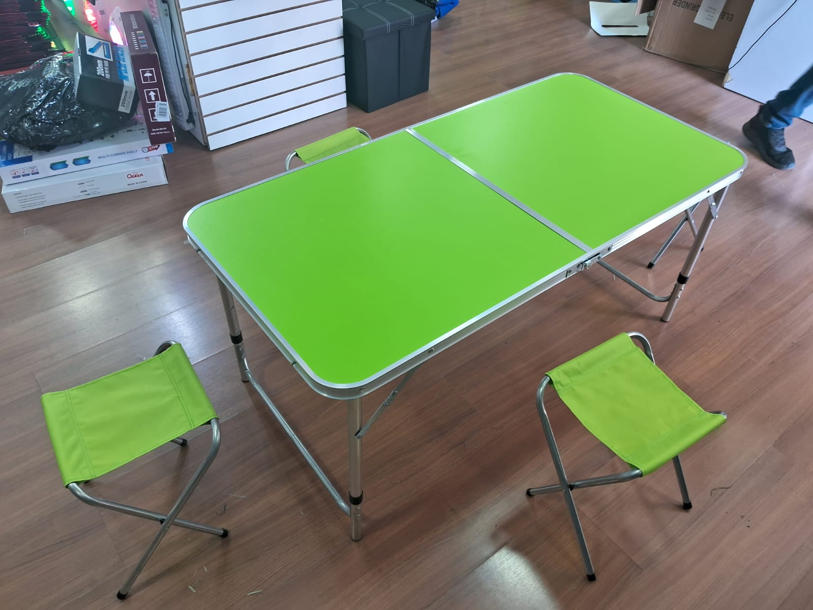 MESA PLEGABLE CON 4 SILLAS CAMPING 120 CM COLOR VERDE