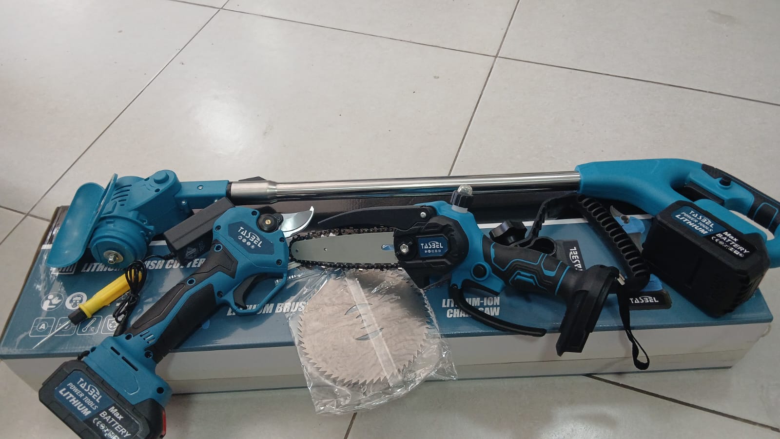 KIT DE CESPED MINI SIERRA + TIJERA INALAMBRICO